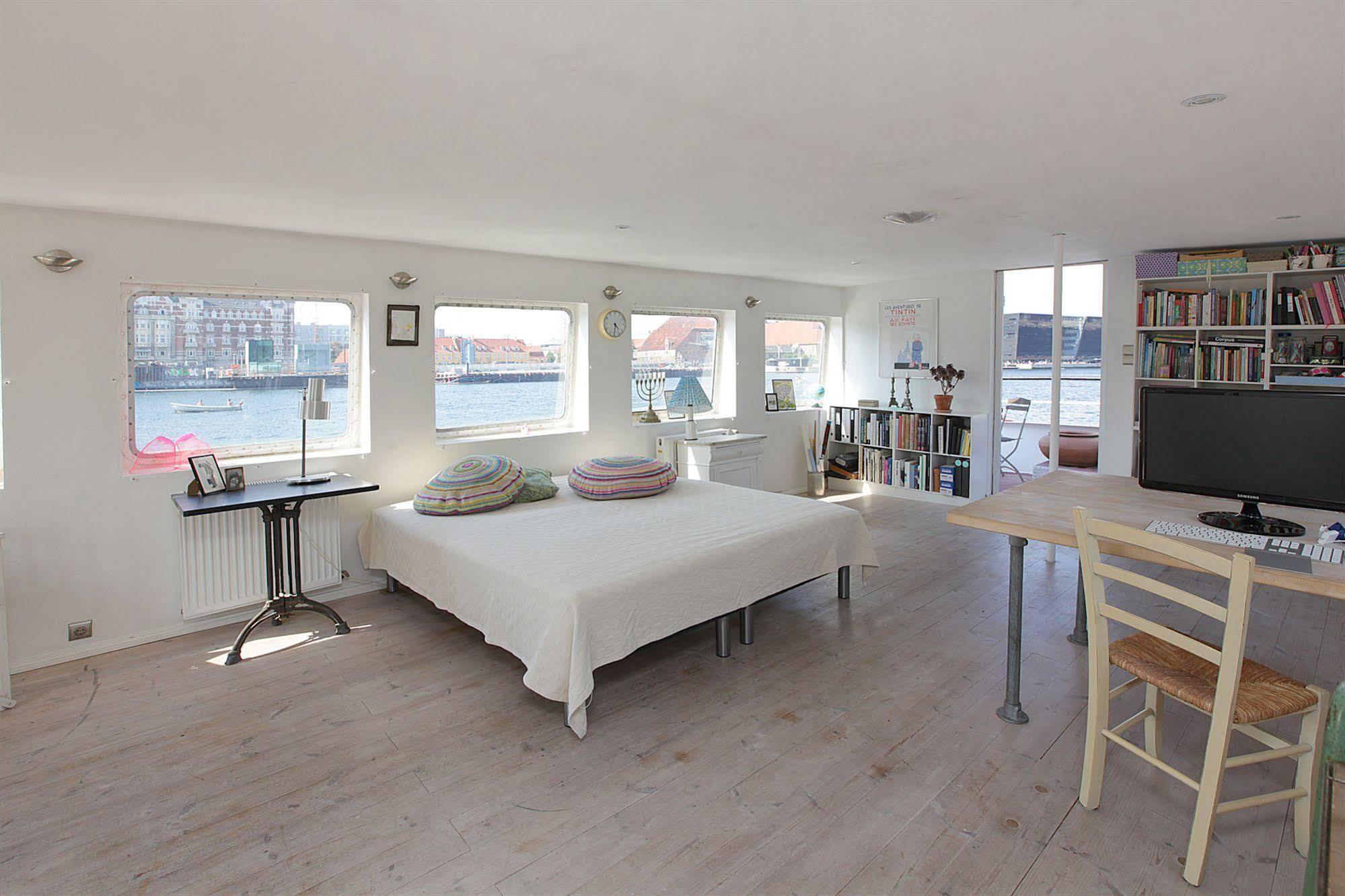 Copenhagen Houseboat Hotel Zewnętrze zdjęcie