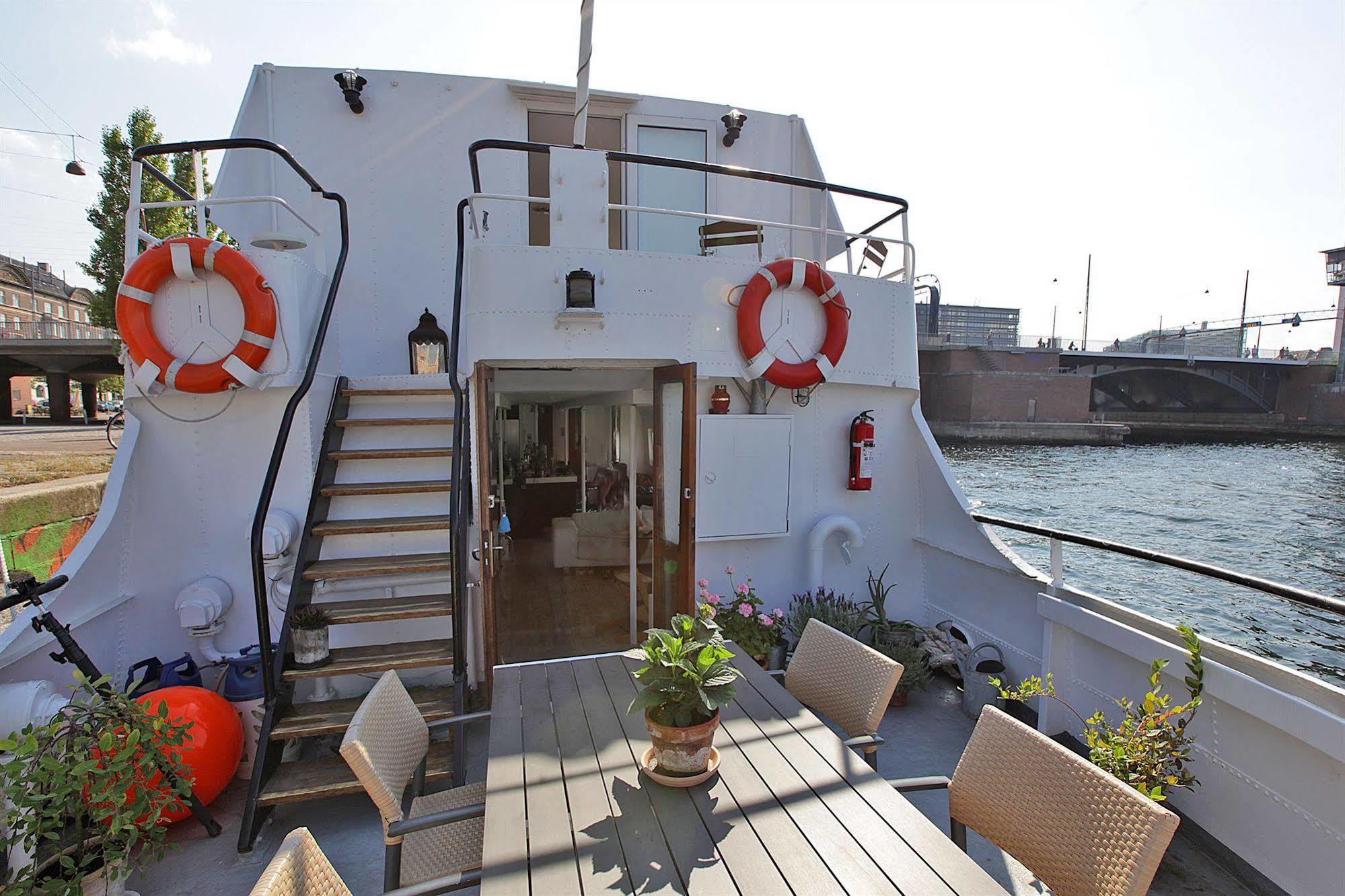 Copenhagen Houseboat Hotel Zewnętrze zdjęcie